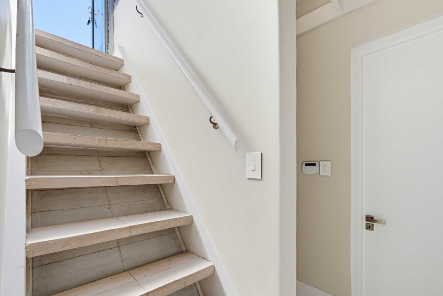 4 Bedroom Property for Sale in Bantry Bay Western Cape